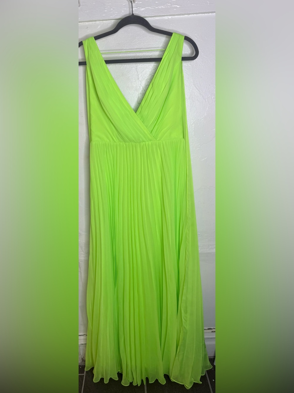 ML Monique Lhuillier Electric Neon Green Pleated Gown Maxi Dress New With Tags 8 - Picture 2 of 15